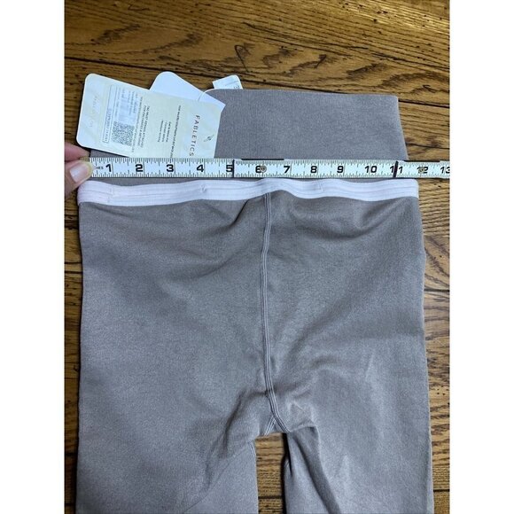 fabletics High Waisted Sculptknit Cut-out Back Legging Smoke Opal Size Small - Picture 2 of 9